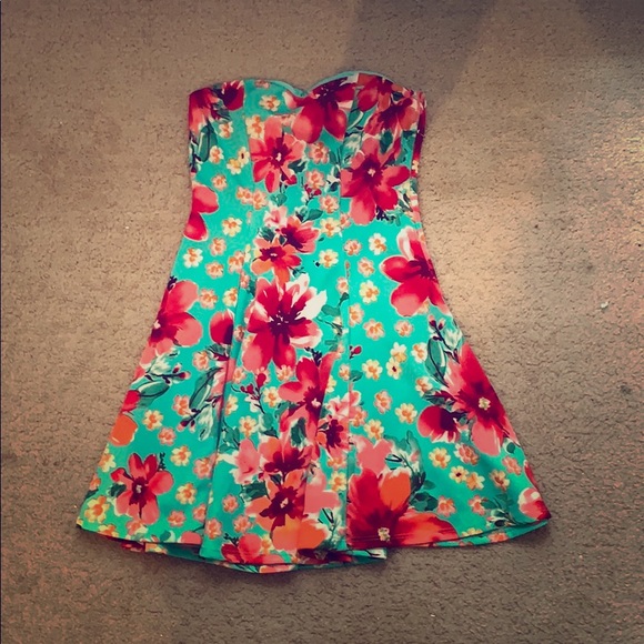 Floral dress - Picture 1 of 1